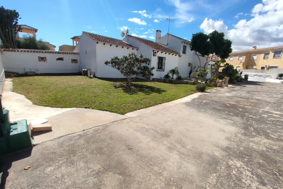 Resale - House - Orihuela Costa - Villamartín-Las Filipinas