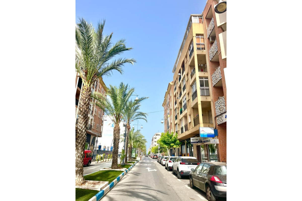 Reventa - Apartamento / piso - Torrevieja - Playa del Cura