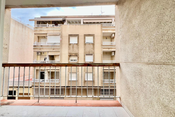 Reventa - Apartamento / piso - Torrevieja - Playa del Cura
