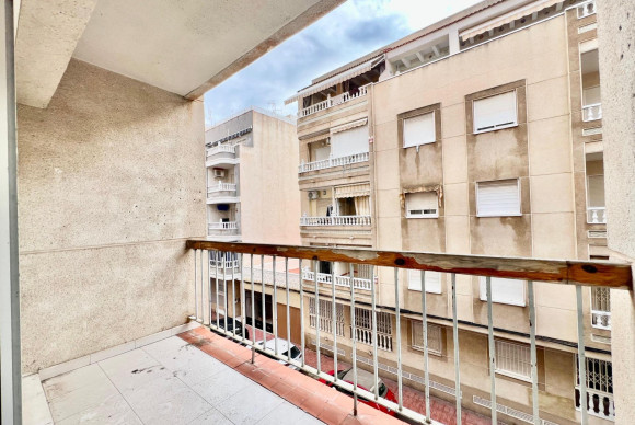 Reventa - Apartamento / piso - Torrevieja - Playa del Cura