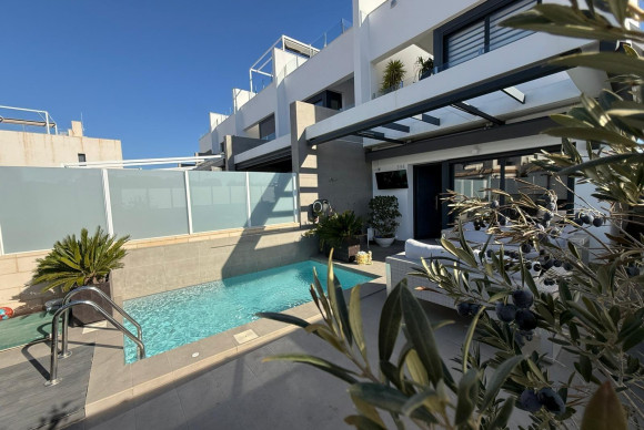 Herverkoop - Villa - Orihuela Costa - PAU 26