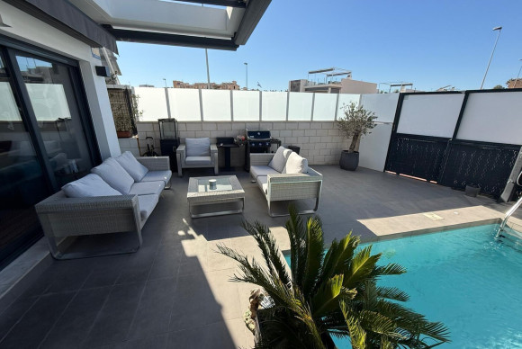 Herverkoop - Villa - Orihuela Costa - PAU 26