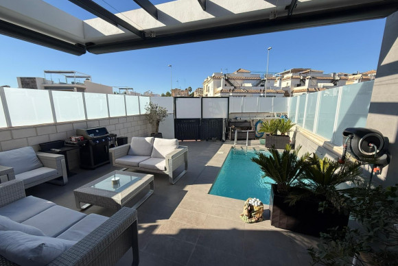 Herverkoop - Villa - Orihuela Costa - PAU 26