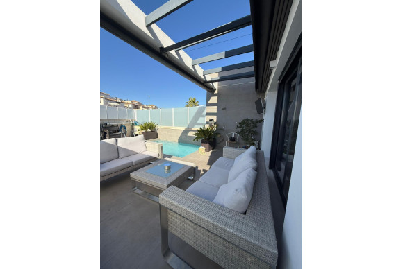 Herverkoop - Villa - Orihuela Costa - PAU 26