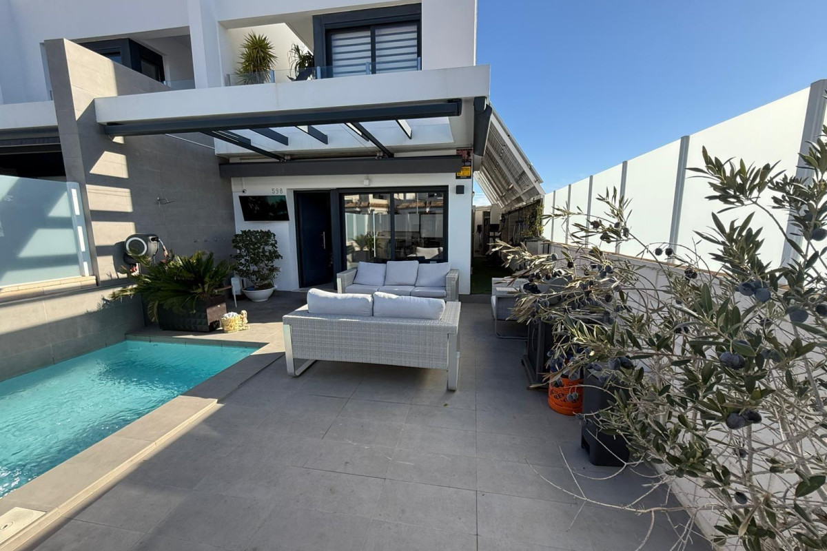 Herverkoop - Villa - Orihuela Costa - PAU 26