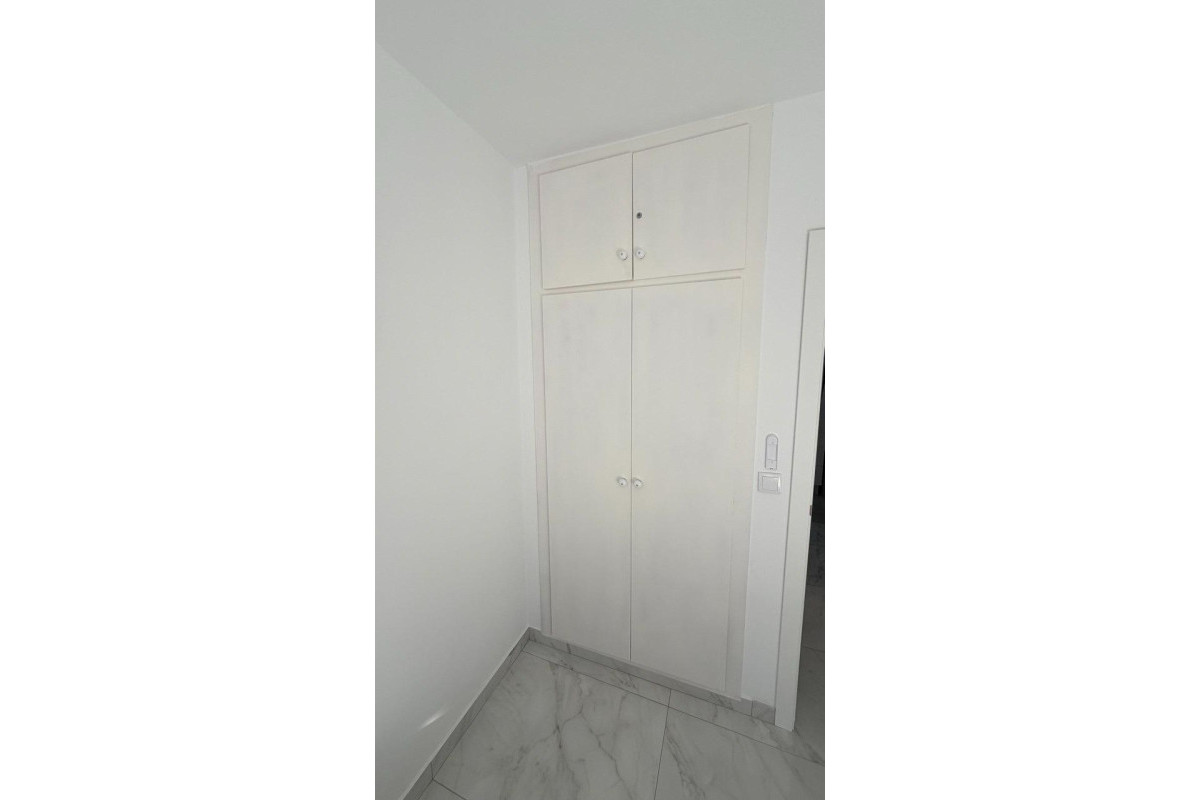 Resale - Apartment  - Torrevieja - Curva del Palangre