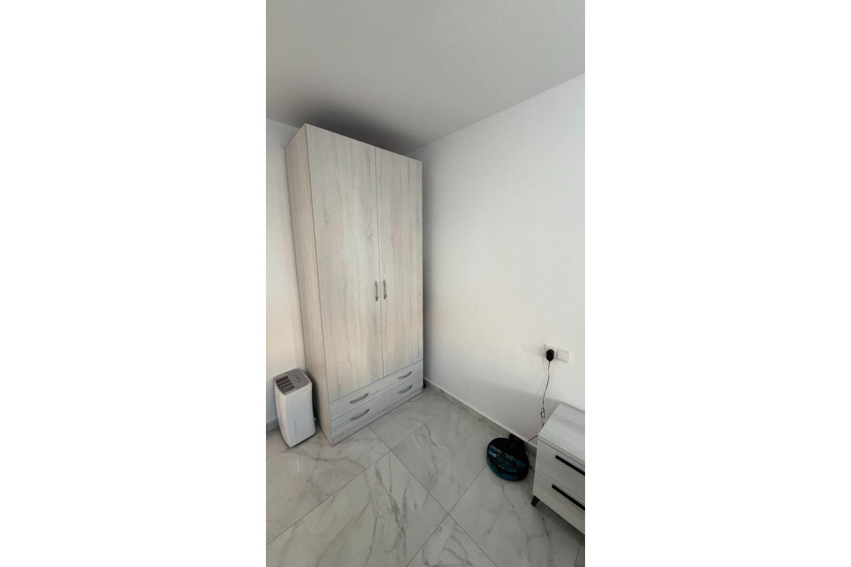 Resale - Apartment  - Torrevieja - Curva del Palangre