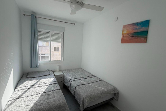 Resale - Apartment  - Torrevieja - Curva del Palangre