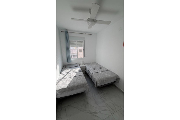 Resale - Apartment  - Torrevieja - Curva del Palangre