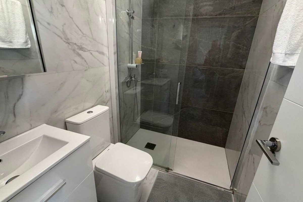 Resale - Apartment  - Torrevieja - Curva del Palangre