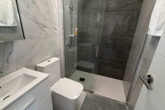 Resale - Apartment  - Torrevieja - Curva del Palangre