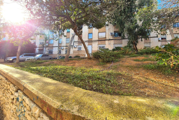 Herverkoop - Appartement  - Alicante - Juan XXIII