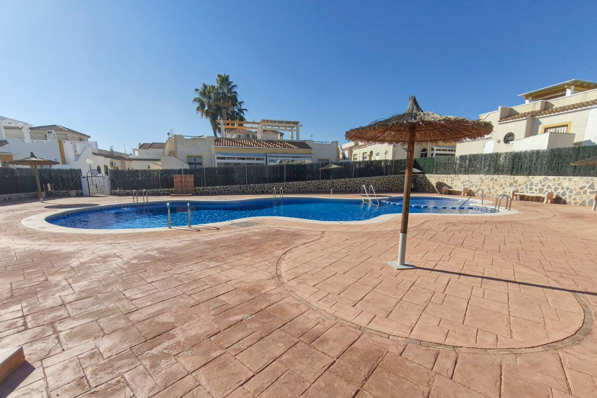 Resale - Bungalow - Orihuela Costa - Los Altos