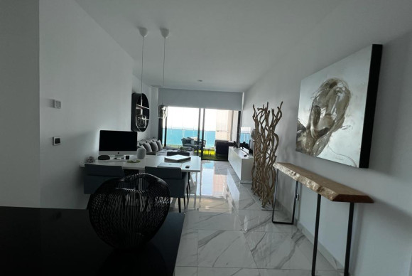 Resale - Apartment  - Benidorm - Playa de Poniente