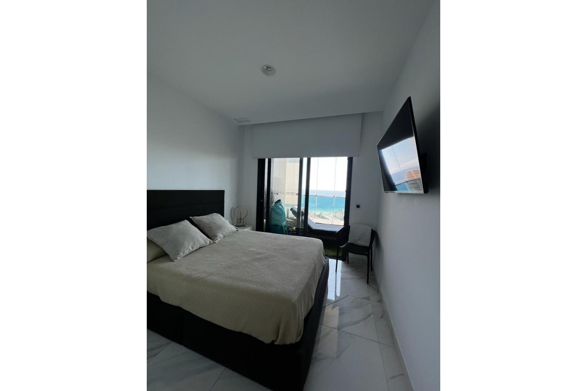 Resale - Apartment  - Benidorm - Playa de Poniente