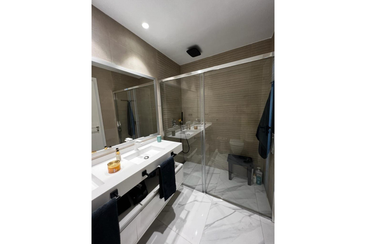 Resale - Apartment  - Benidorm - Playa de Poniente