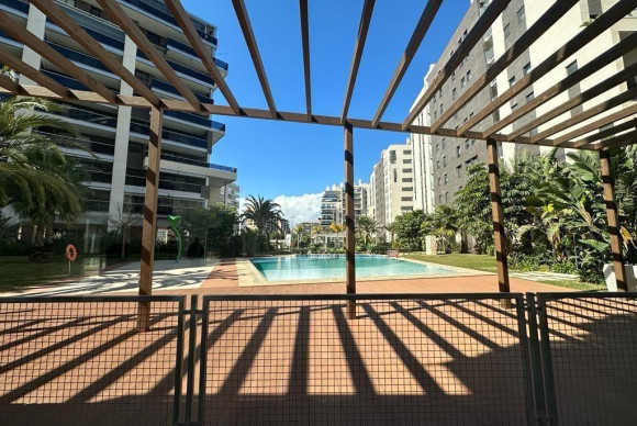 Herverkoop - Appartement  - Alicante - Pau V