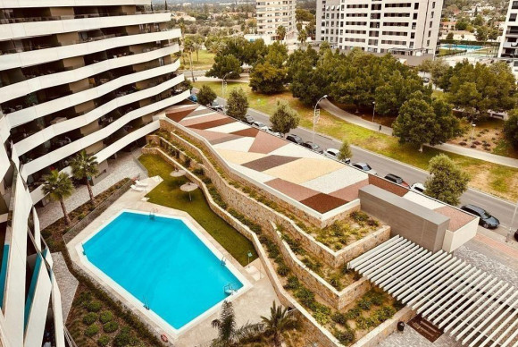 Herverkoop - Appartement  - Alicante - Pau V