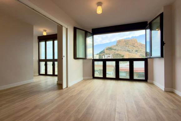 Herverkoop - Appartement  - Alicante - Mercado