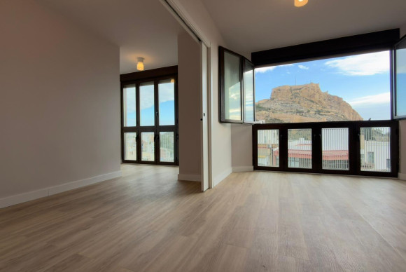 Herverkoop - Appartement  - Alicante - Mercado