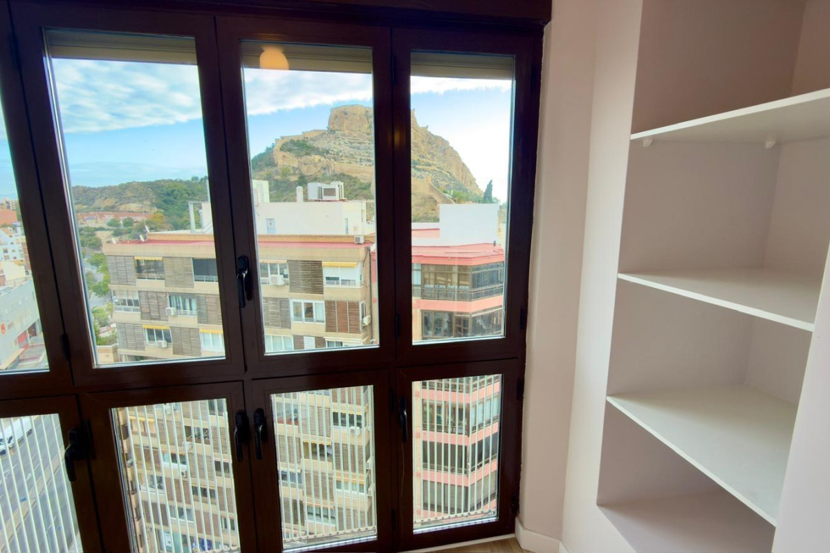 Herverkoop - Appartement  - Alicante - Mercado