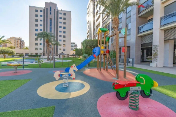 Herverkoop - Appartement  - Alicante - Alicante Golf