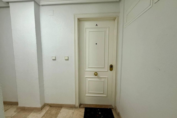 Herverkoop - Appartement  - Torrevieja - Playa del Cura