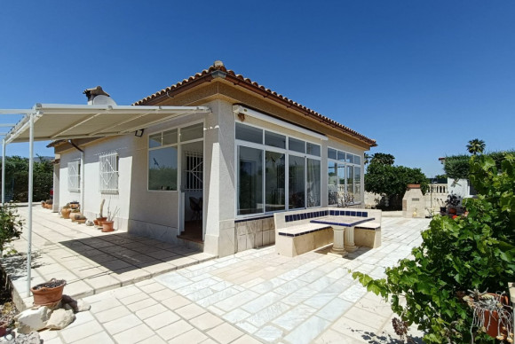 Herverkoop - Landelijke woning - ALBATERA