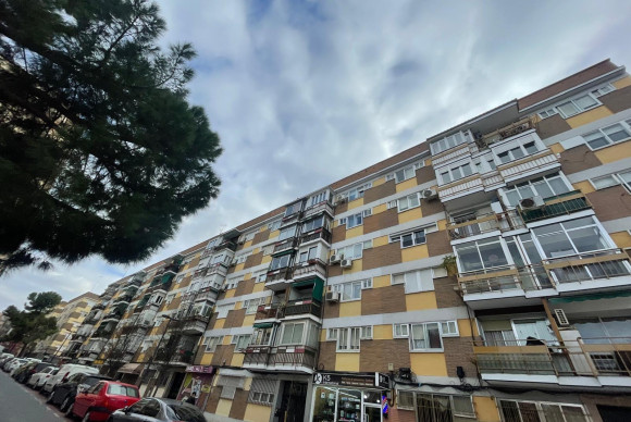 Herverkoop - Appartement  - Alcorcon - Zona Renfe