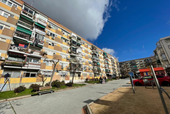 Herverkoop - Appartement  - Alcorcon - Zona Renfe