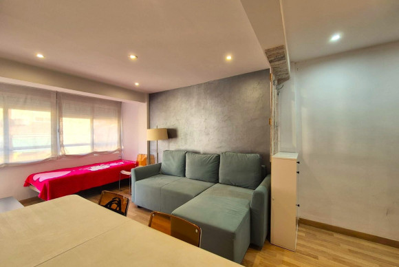 Resale - Apartment  - Alicante - Pla del bon repos