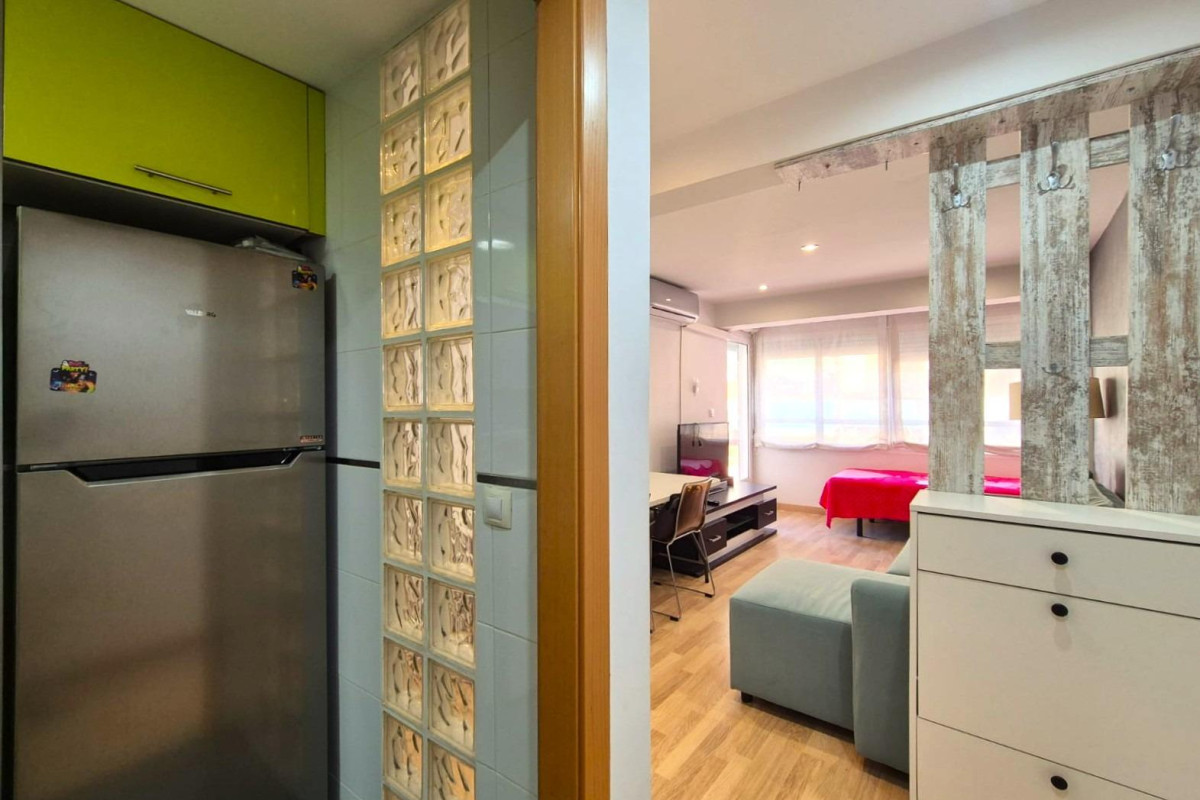 Resale - Apartment  - Alicante - Pla del bon repos