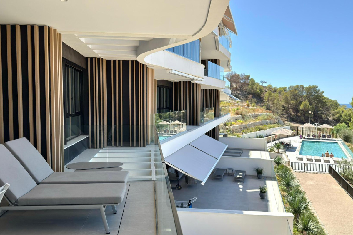 Resale - Apartment  - Villajoyosa - 1a linea