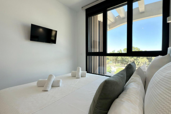 Resale - Apartment  - Villajoyosa - 1a linea