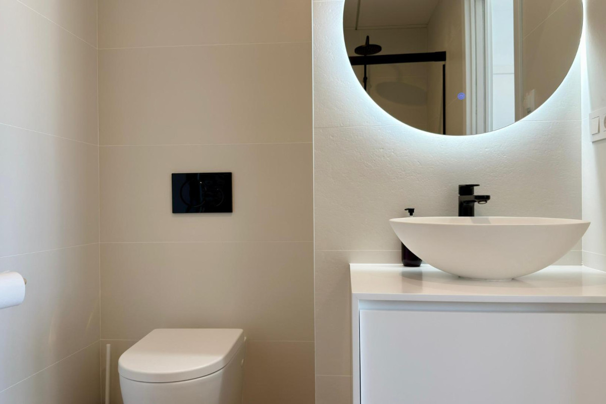 Resale - Apartment  - Villajoyosa - 1a linea