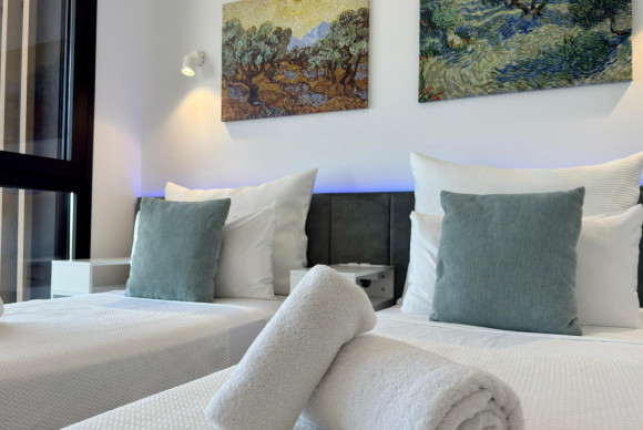 Resale - Apartment  - Villajoyosa - 1a linea