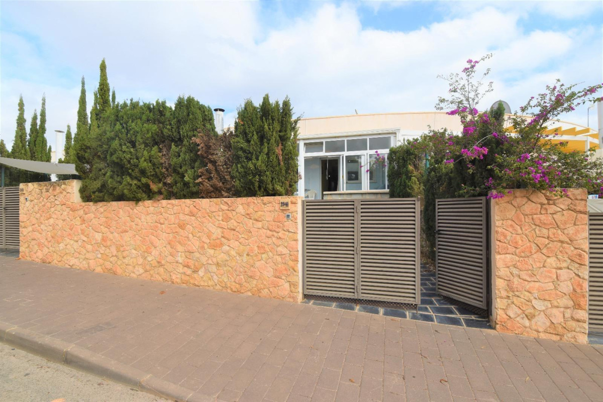 Resale - Apartment  - Pilar de la Horadada - Mil Palmeras