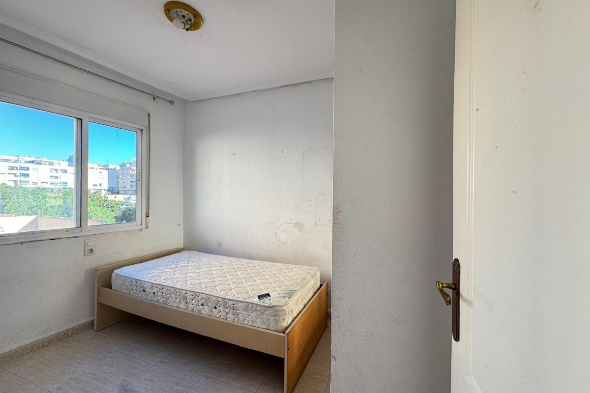 Herverkoop - Appartement  - Torrevieja - Estacion de autobuses