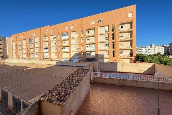 Herverkoop - Appartement  - Torrevieja - Estacion de autobuses