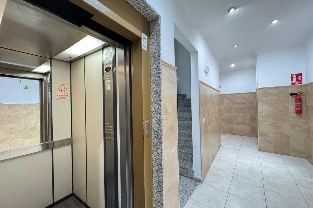 Herverkoop - Appartement  - Torrevieja - Estacion de autobuses