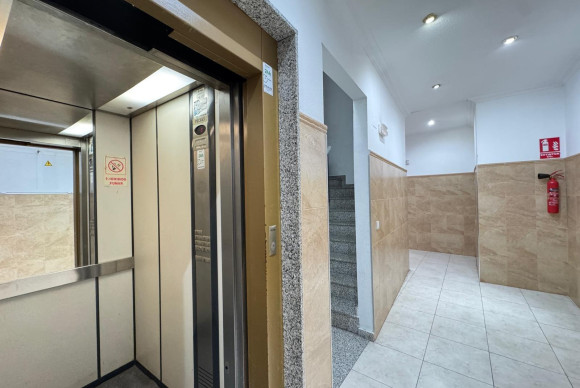 Herverkoop - Appartement  - Torrevieja - Estacion de autobuses