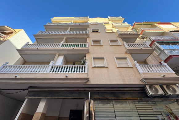 Herverkoop - Appartement  - Torrevieja - Estacion de autobuses