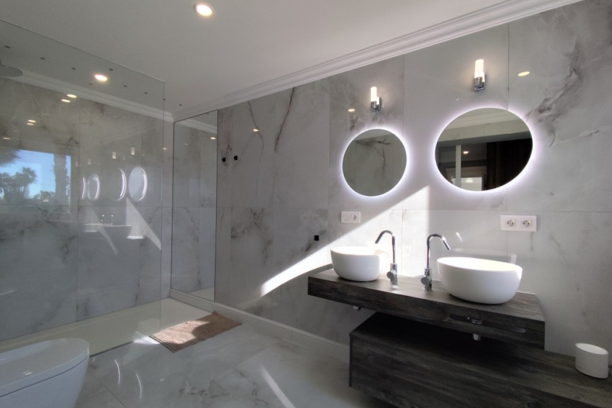 Resale - Villa - El Mudamiento