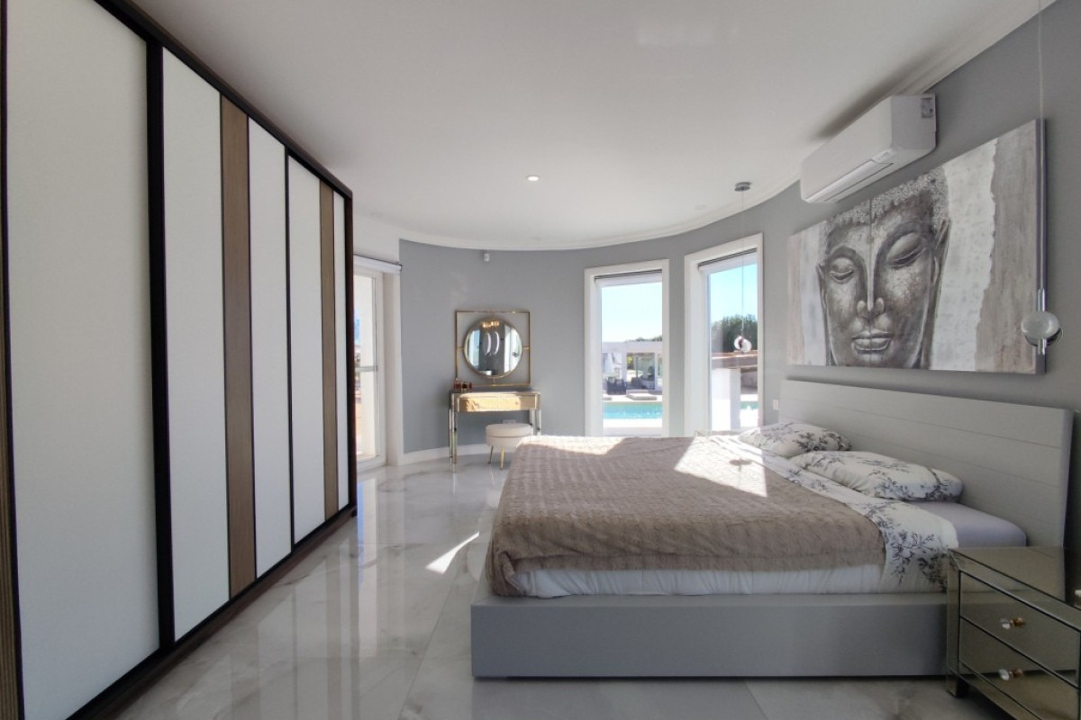 Resale - Villa - El Mudamiento