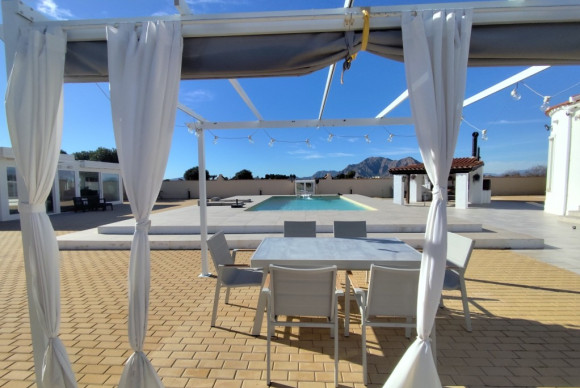 Resale - Villa - El Mudamiento