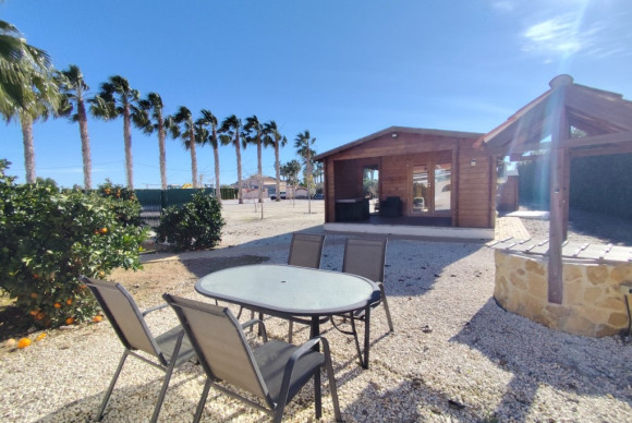 Resale - Villa - El Mudamiento