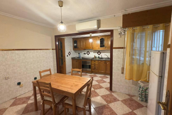 Resale - Apartment  - Alicante - Alipark
