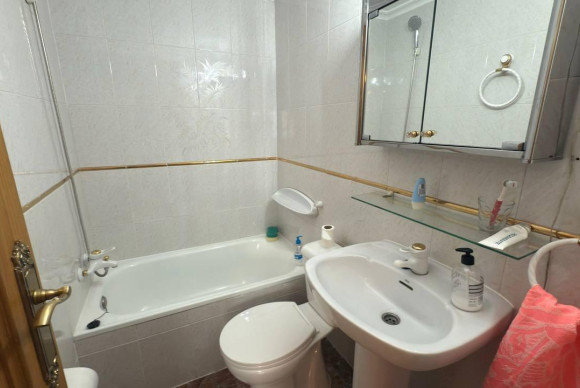 Resale - Apartment  - Alicante - Alipark