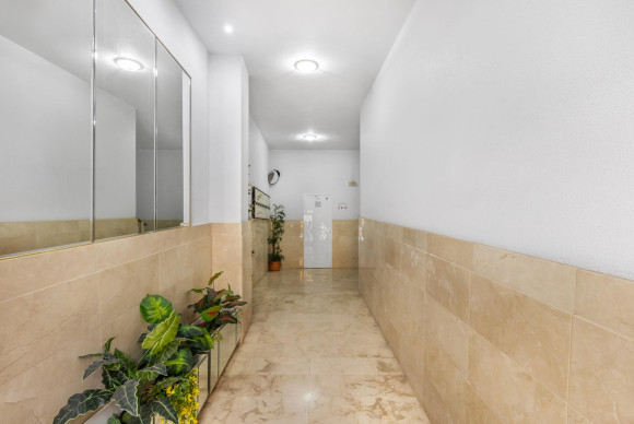 Resale - Apartment  - Torrevieja - Playa del cura