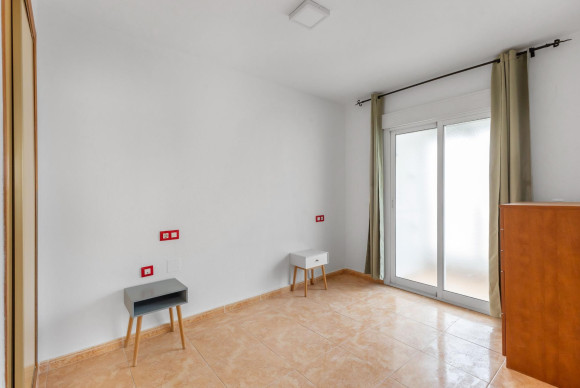 Resale - Apartment  - Torrevieja - Playa del cura